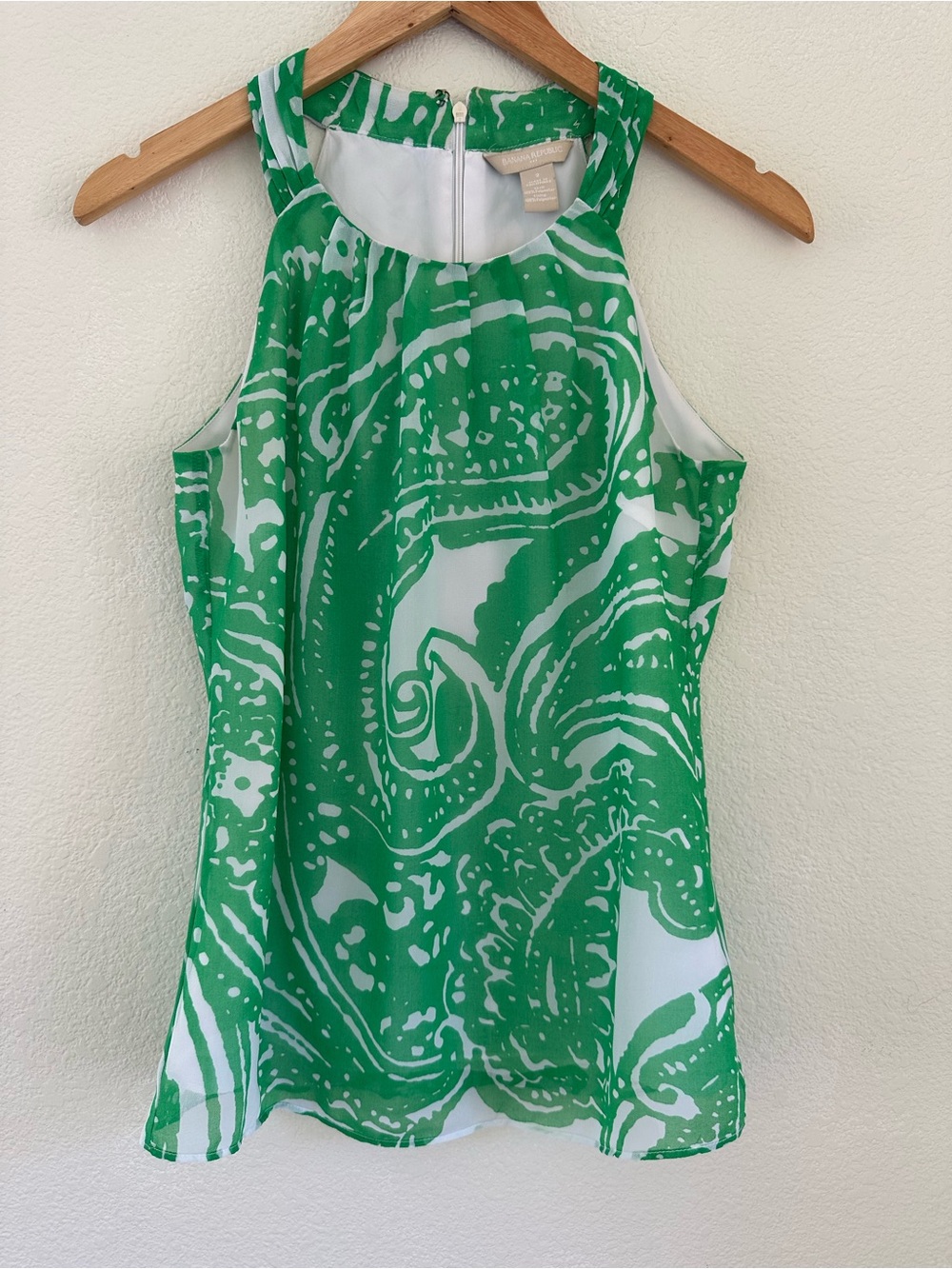 Banana Republic Green & White Paisley Print Sleeveless Blouse Size 2